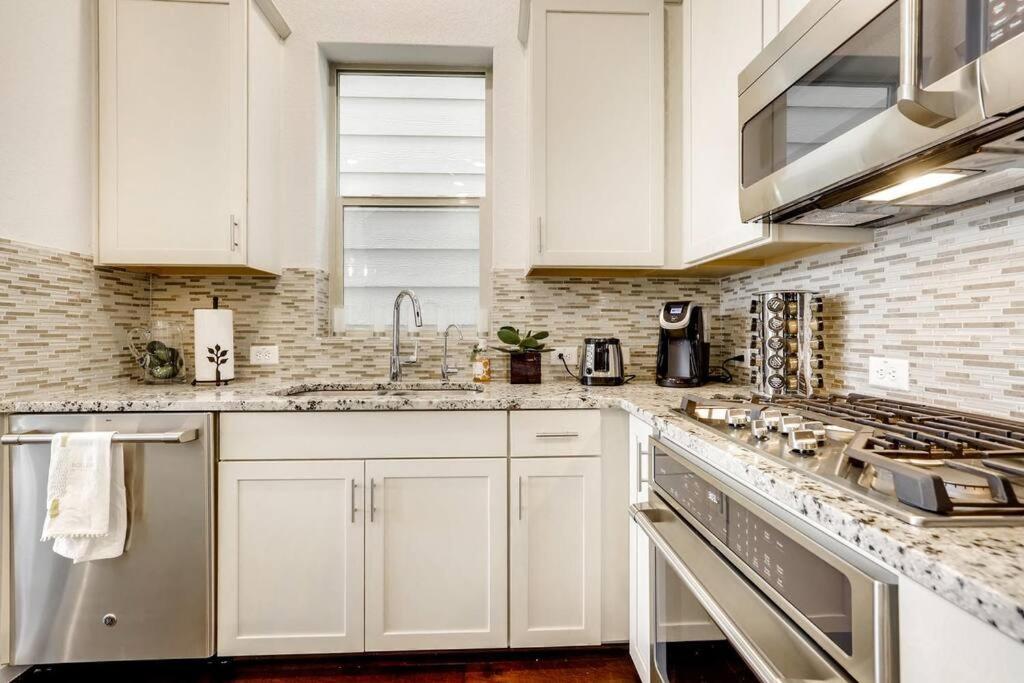 Hébergement de vacances Gorgeous 4 Bed On St Mary's - Minutes To Riverwalk/pearl *